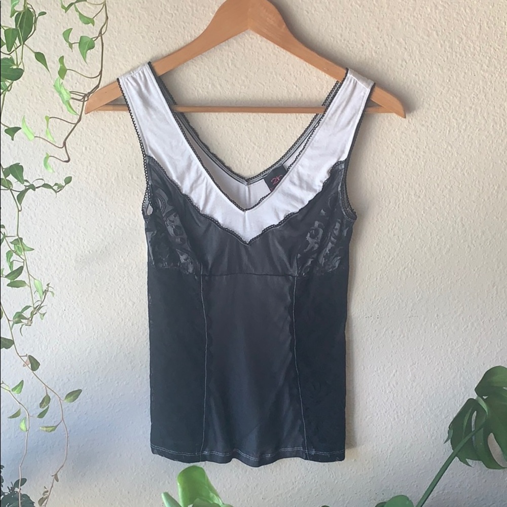 2b Bebe Top
